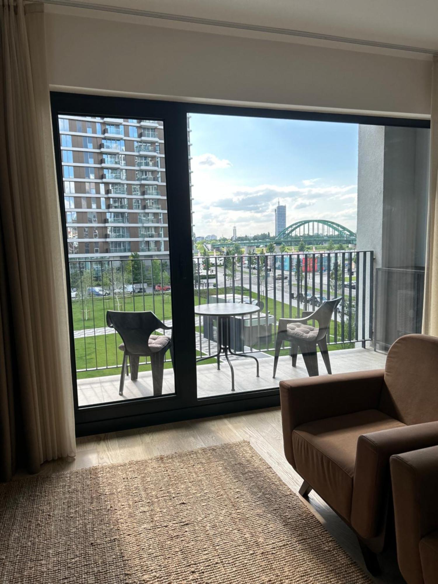 Luxury Waterfront View - BW Apartment River View Belgrado Buitenkant foto