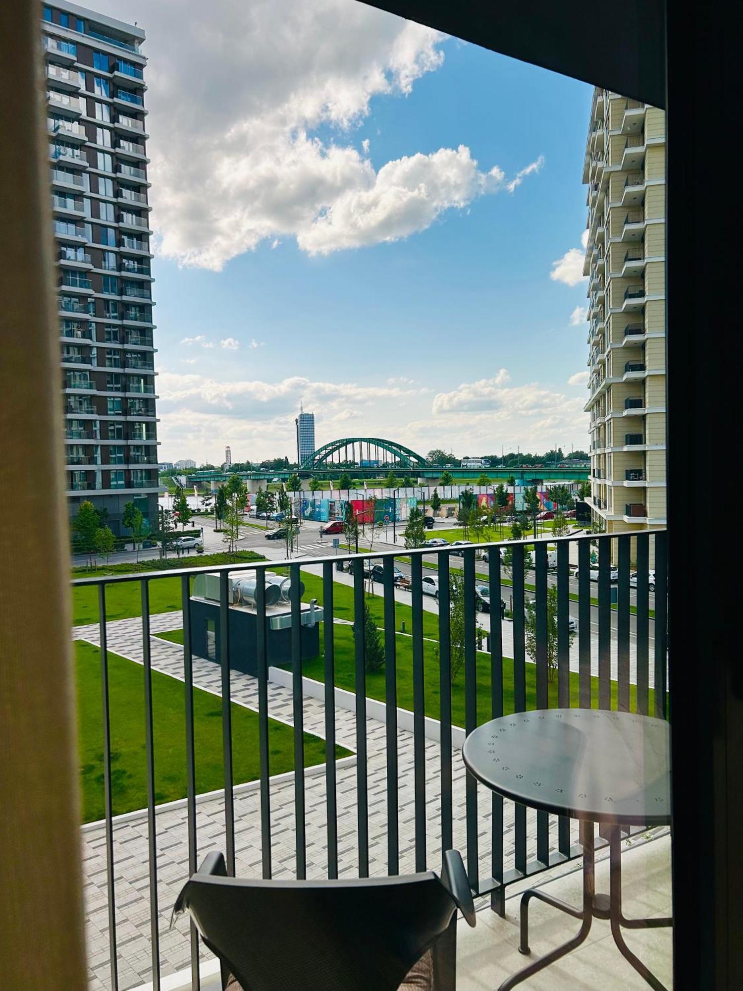Luxury Waterfront View - BW Apartment River View Belgrado Buitenkant foto
